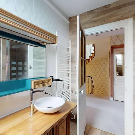 Dei 15 Pers Jacuzzi, Baby-foot, 30 Min Vakantiehuis